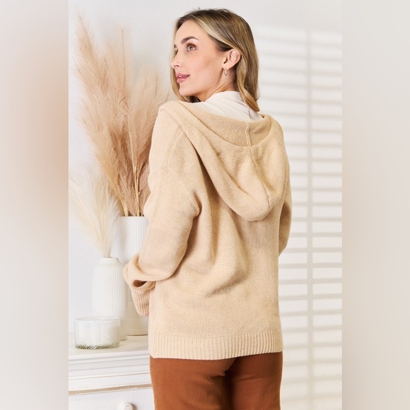 Woven Right Button-Down Long Sleeve Hooded Sweater - Picture 8 of 8